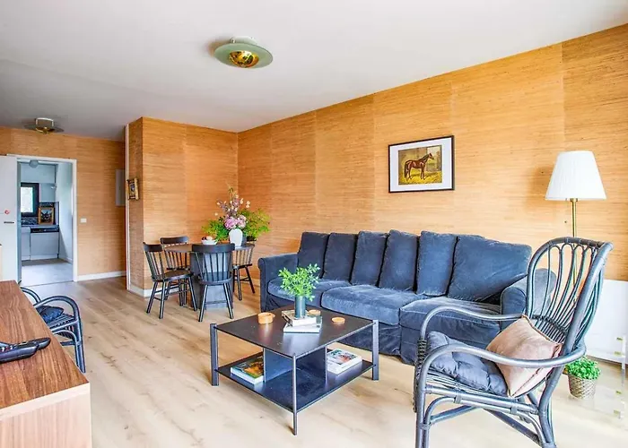 Charming W- Large Balcony - 2bd-4p - * דוביל