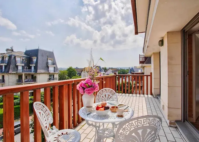 Charming W- Large Balcony - 2bd-4p - דירה