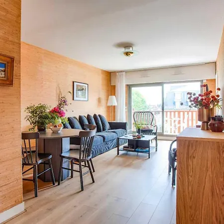 Charming W- Large Balcony - 2bd-4p -