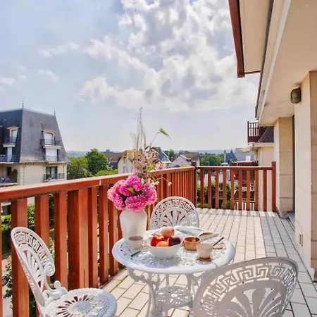 Charming W- Large Balcony - 2bd-4p - Daire